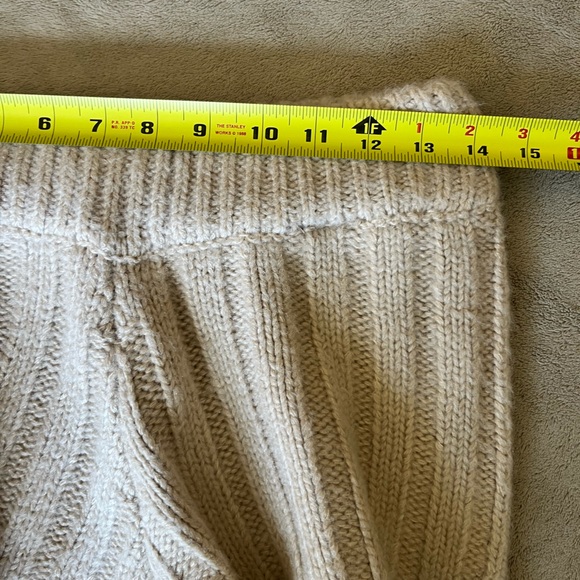 BLANK NYC Ribbed Knit Shorts - Picture 9 of 11